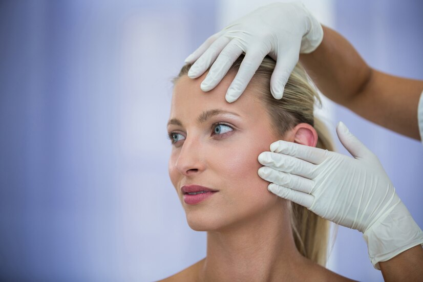 How to Choose the Right Dermatologist in Delhi for Your Skin Type